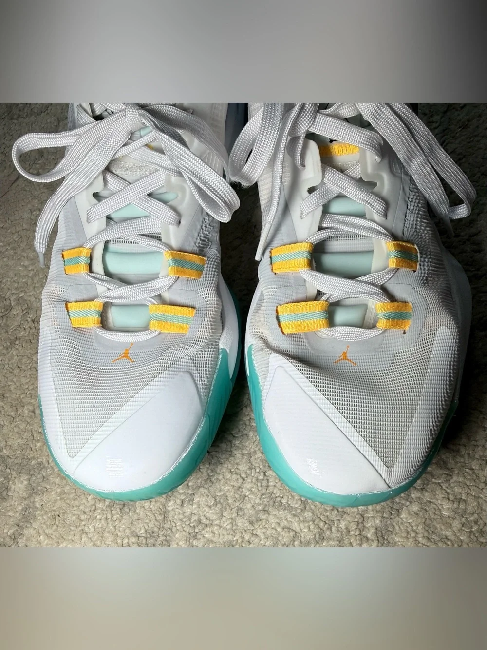 Nike Air mJordan’s Zion 1 White Dynamic Turquoise Basketball Shoes Mens size 8.5
